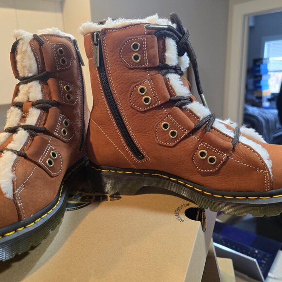 Dr. Martens 1460 Lace to Toe Fur Lined Buttersoft Nubuck Boots Brown Women's 7 - Picture 3 of 13